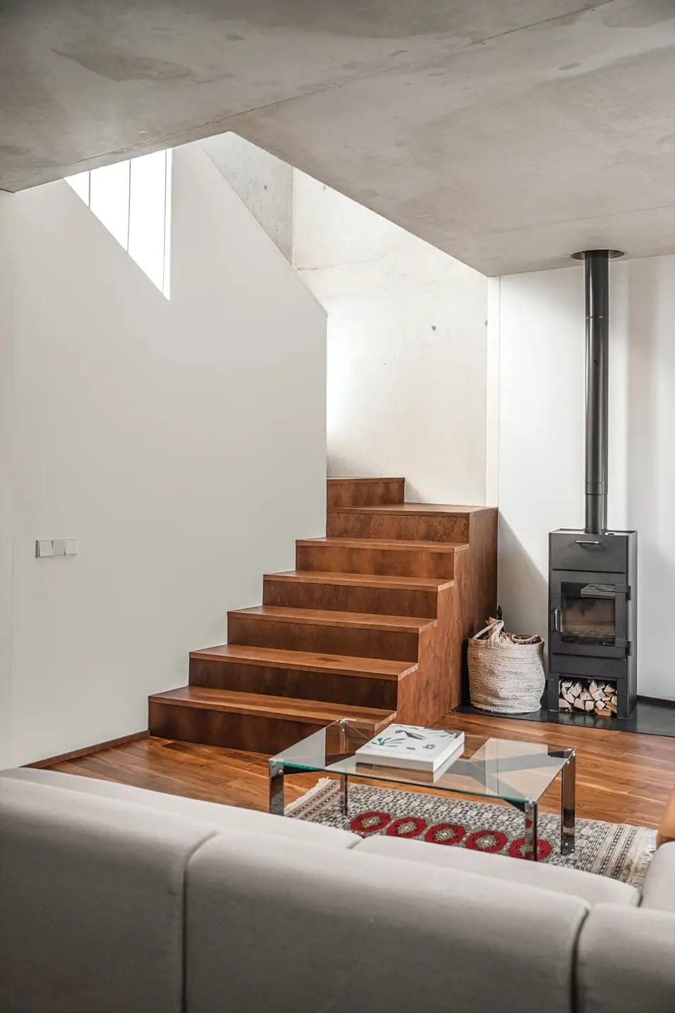 escalera rustica y moderna